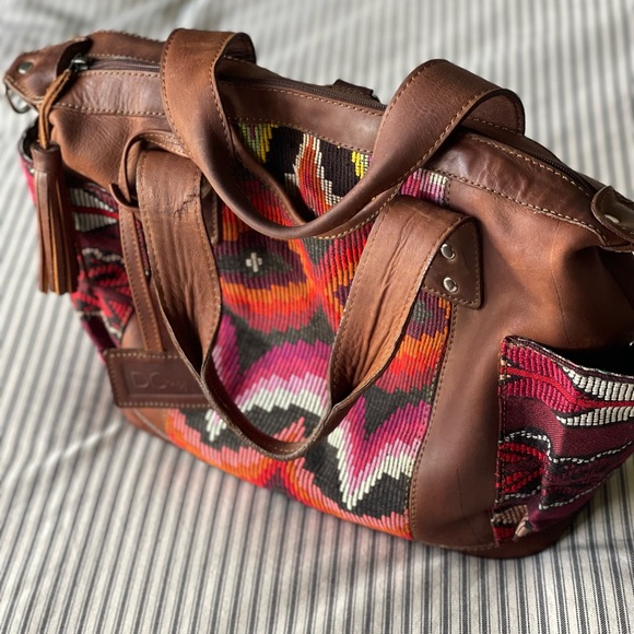 DC Bags handmade in Guatemala Mini Bumblebee (smaller sized convertible day bag) - Picture 6 of 8